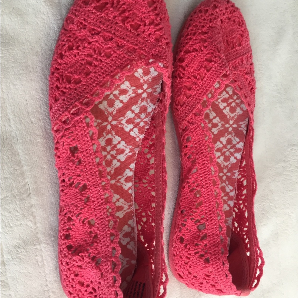 🎀 Pink ‘lacey’ Slip-Ons! ☀️ Size 8. Espadrilles.